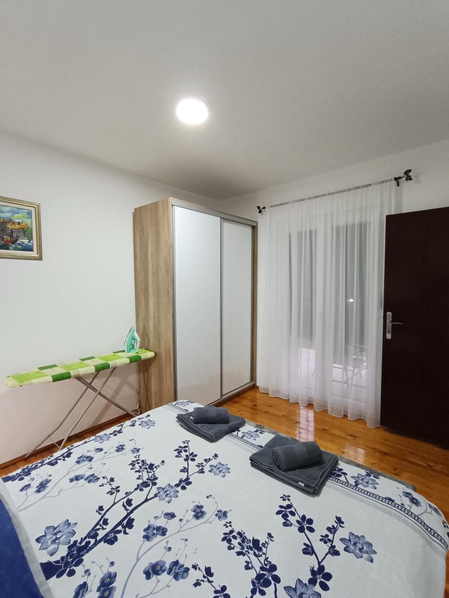 Entire House Floor - 2-Bedroom Cozy & Peaceful Apartment Podgorica Exteriör bild