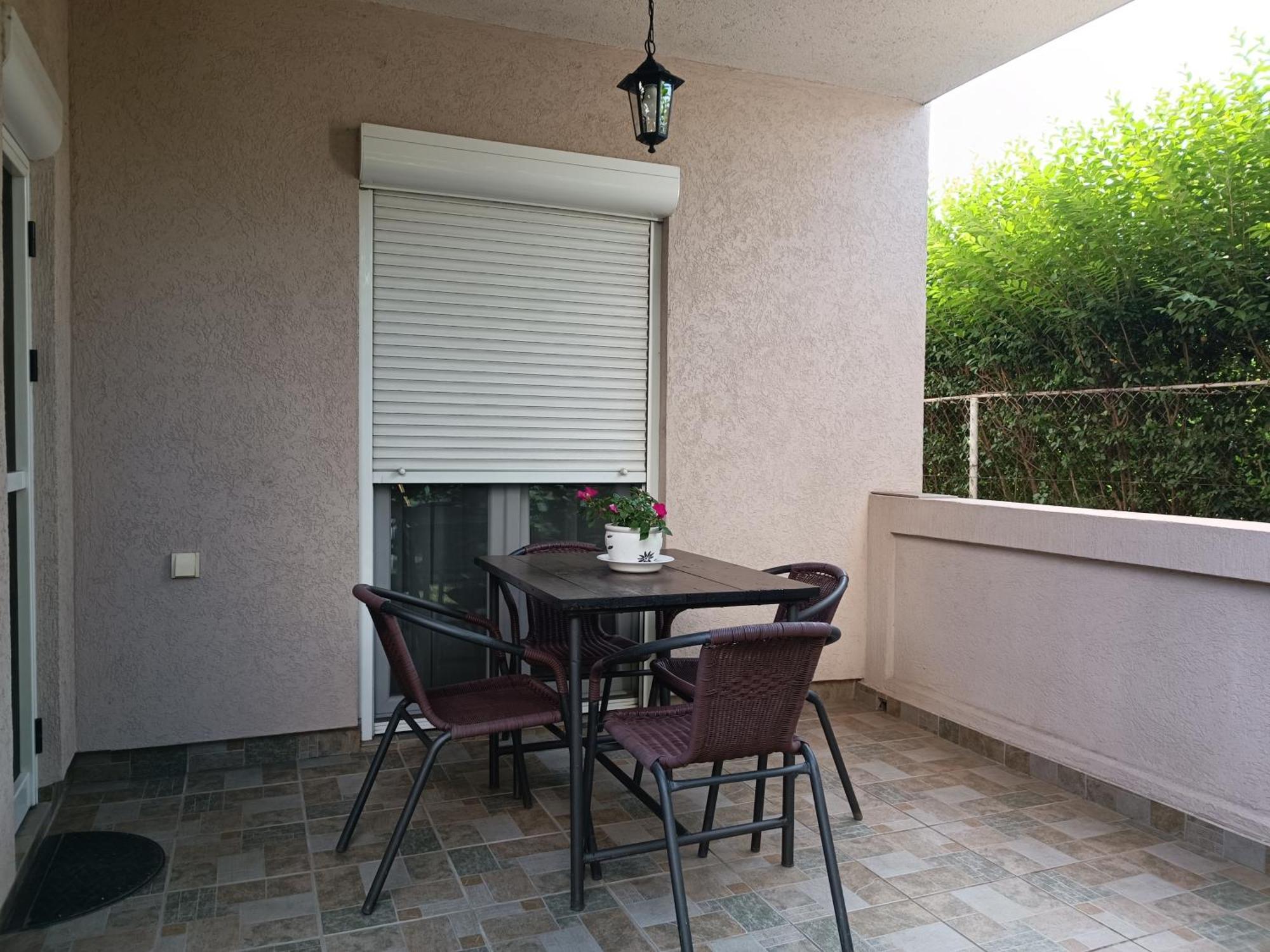 Entire House Floor - 2-Bedroom Cozy & Peaceful Apartment Podgorica Exteriör bild